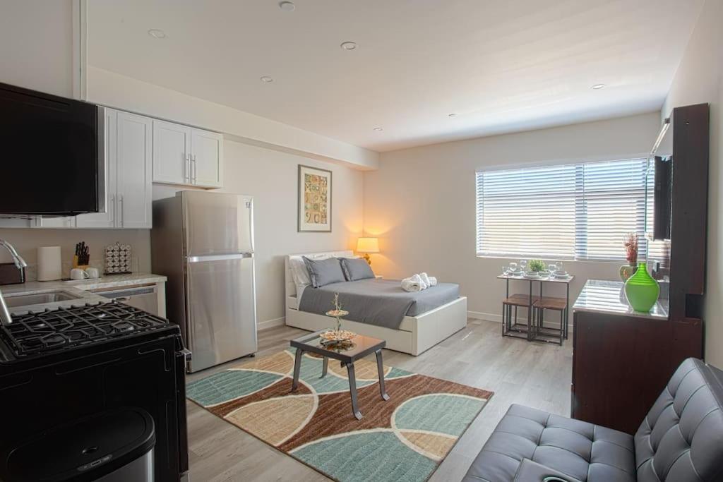 Lovely Studio W Full Kitchen In Heart Of San Diego Exterior photo