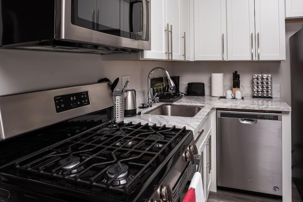 Lovely Studio W Full Kitchen In Heart Of San Diego Exterior photo