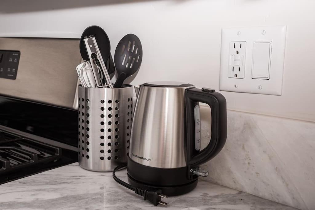 Lovely Studio W Full Kitchen In Heart Of San Diego Exterior photo